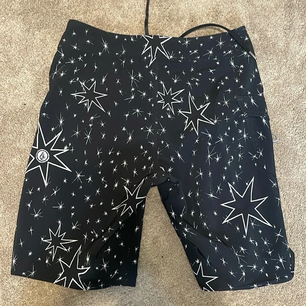 Volcom swim trunks - Picture 2 of 3
